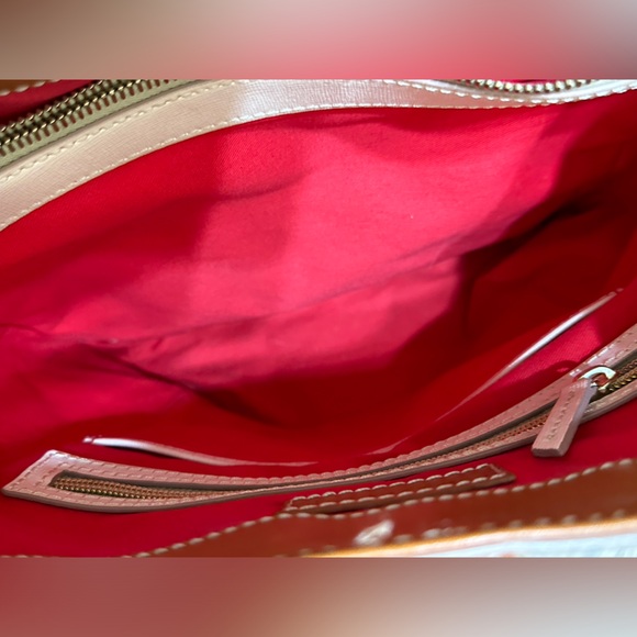 Dooney & Bourke Cream Shoulder Bag EUC - Picture 11 of 12